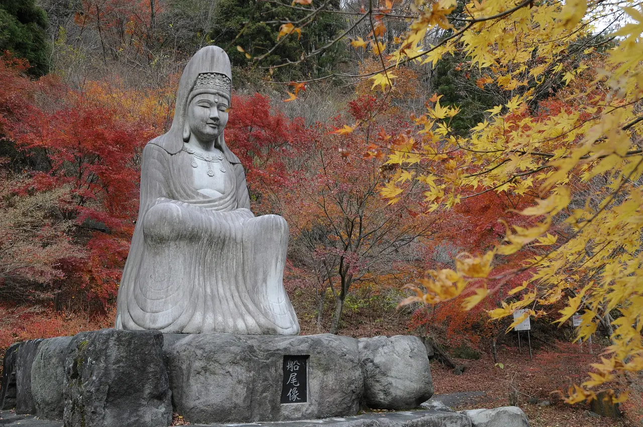 船尾滝　船尾像（吉岡町）