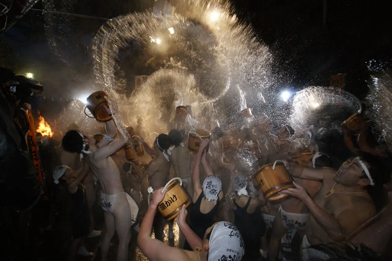 川原湯温泉　湯かけ祭り（1）（長野原町）