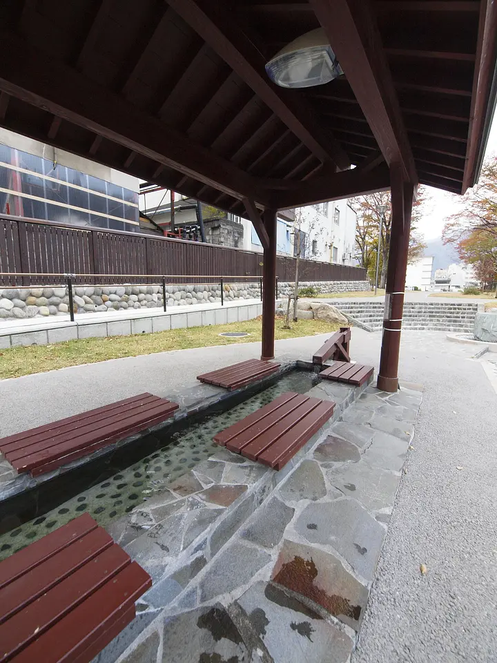 湯原温泉公園　足湯（みなかみ町）