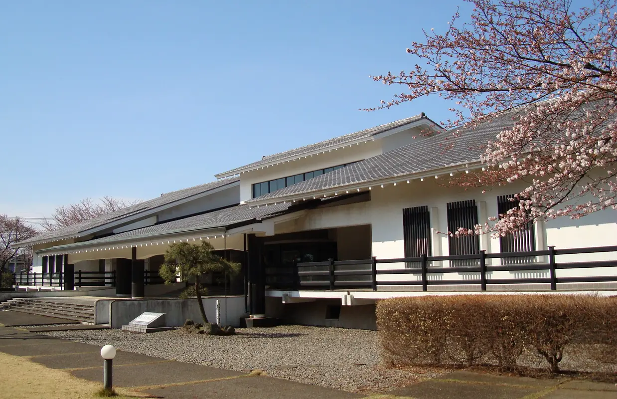 神社・史跡など（尾島）（新田荘歴史資料館-scaled.jpg