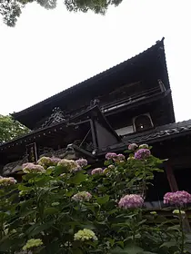 曹源寺栄螺堂