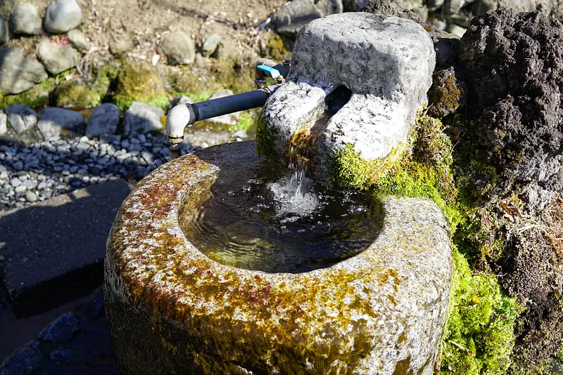 群馬の名水をたずねて 群馬県の豊かな自然が育む“水”をめぐる旅 県内7箇所の名水を飲み