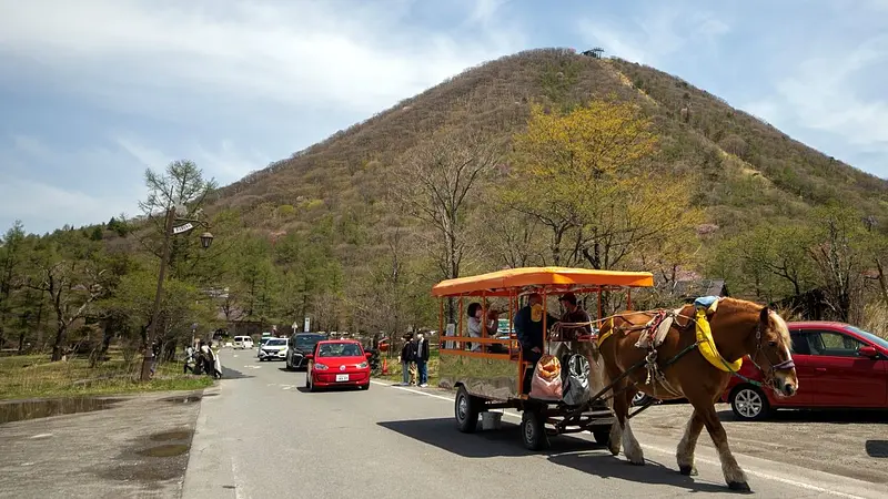 榛名湖畔（トテ馬車）