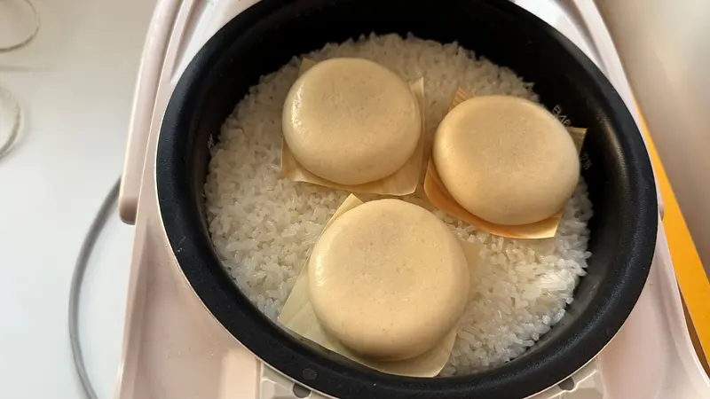 炊飯器で蒸します