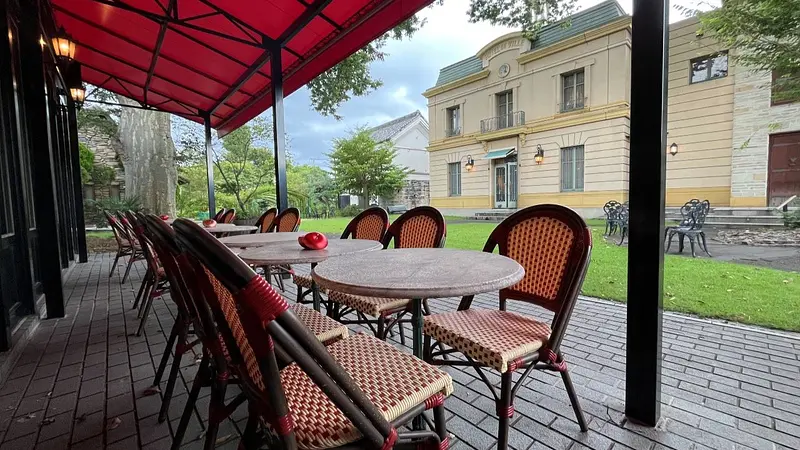 Café de Roseau （カフェ・ロゾー）