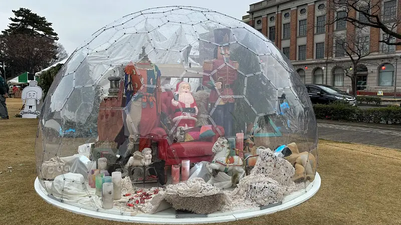 大型スノードーム