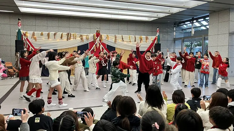 ダンスステージ