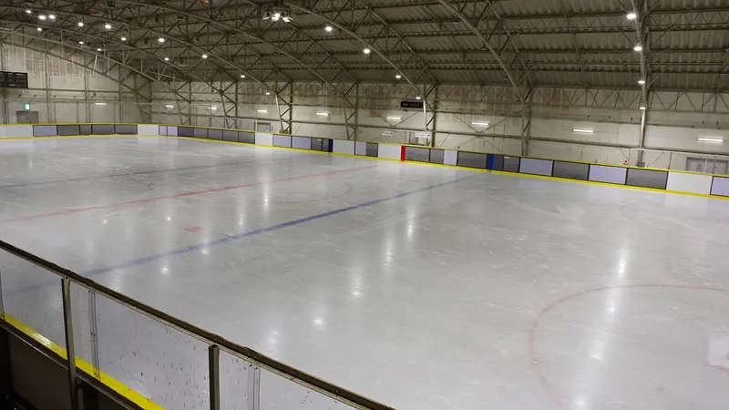 屋内の第1リンク