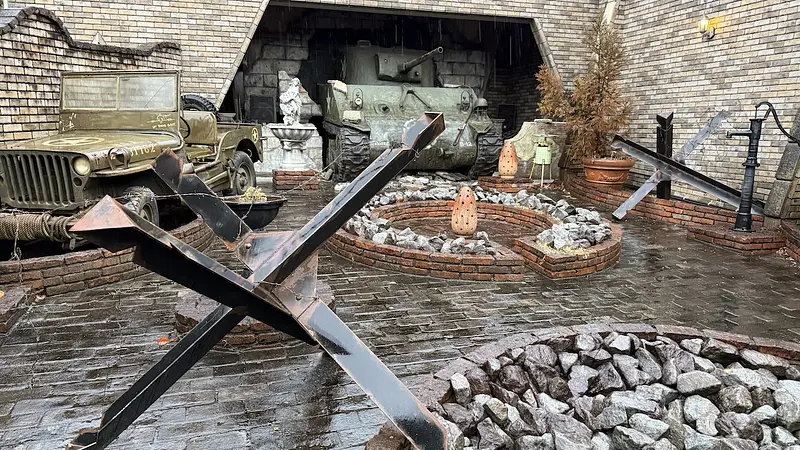 戦車などの模型で再現する市街地戦