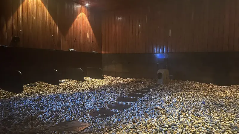 BE STONEの幻想的な雰囲気