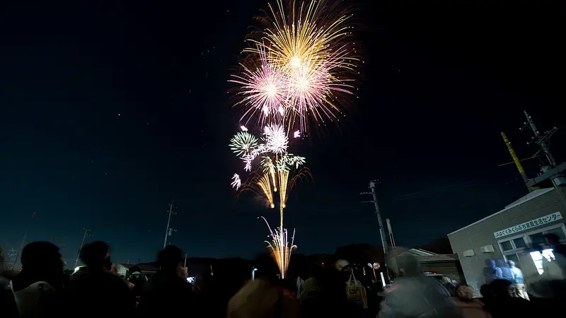 至近距離で体感する18の大迫力な打ち上げ花火