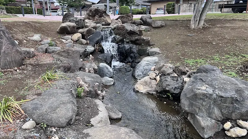 涼し気な水音が心地よく響く水面