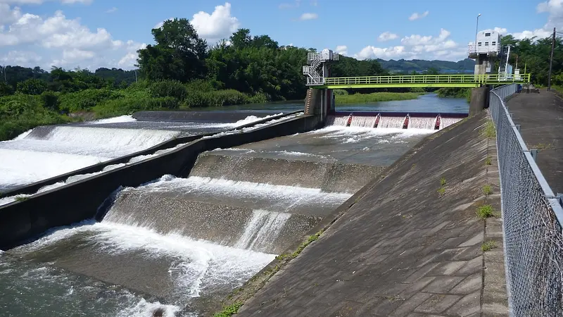 烏川からの取水口である頭首工