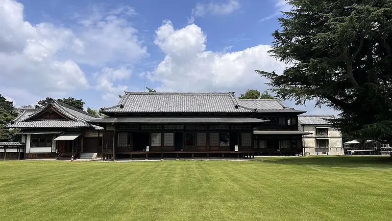 3,000平方メートルもの前庭