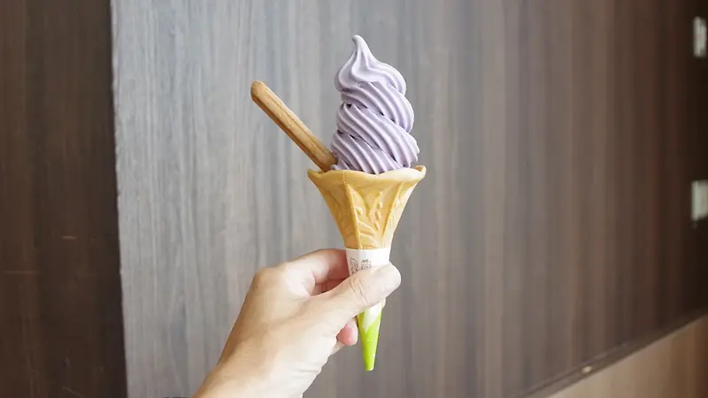 大人気ラベンダーソフトクリーム   