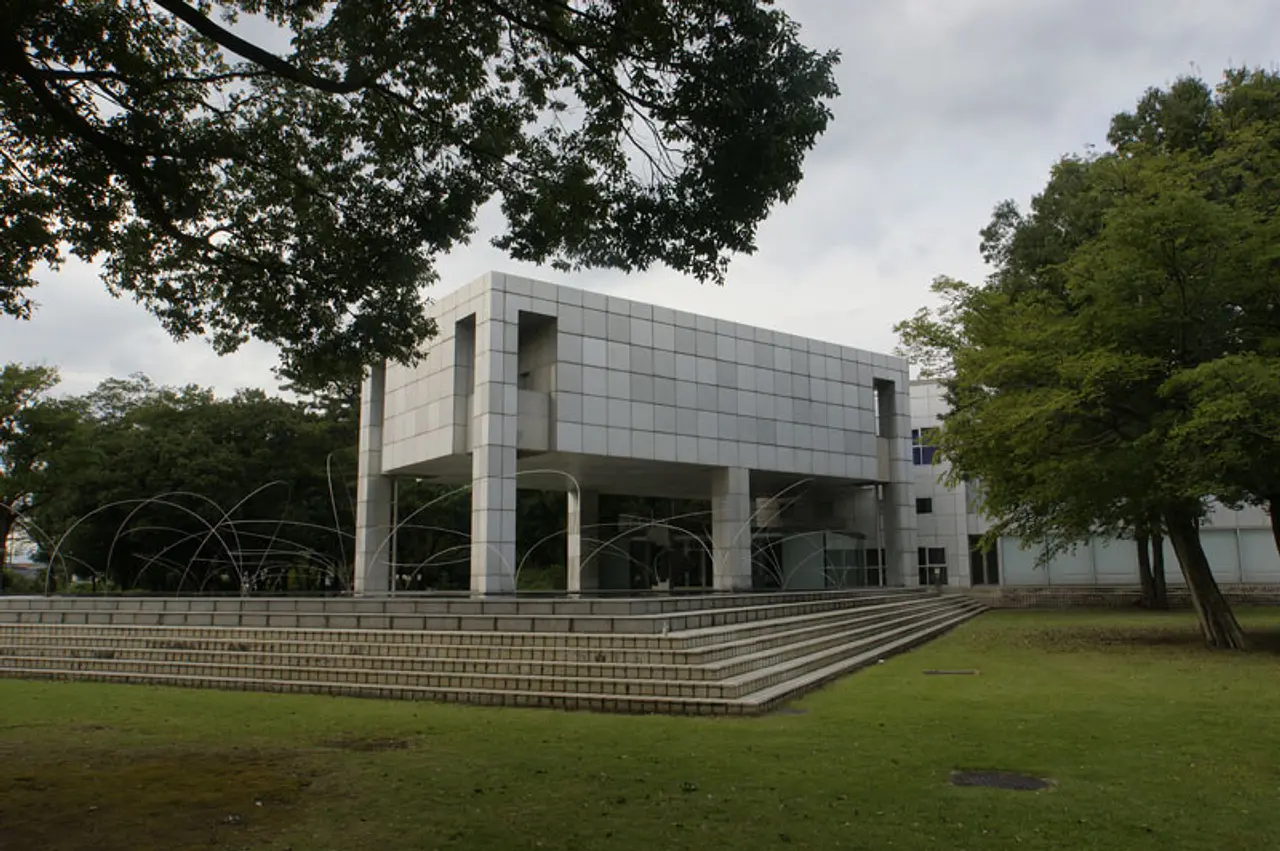 群馬県立近代美術館（1）（高崎市）