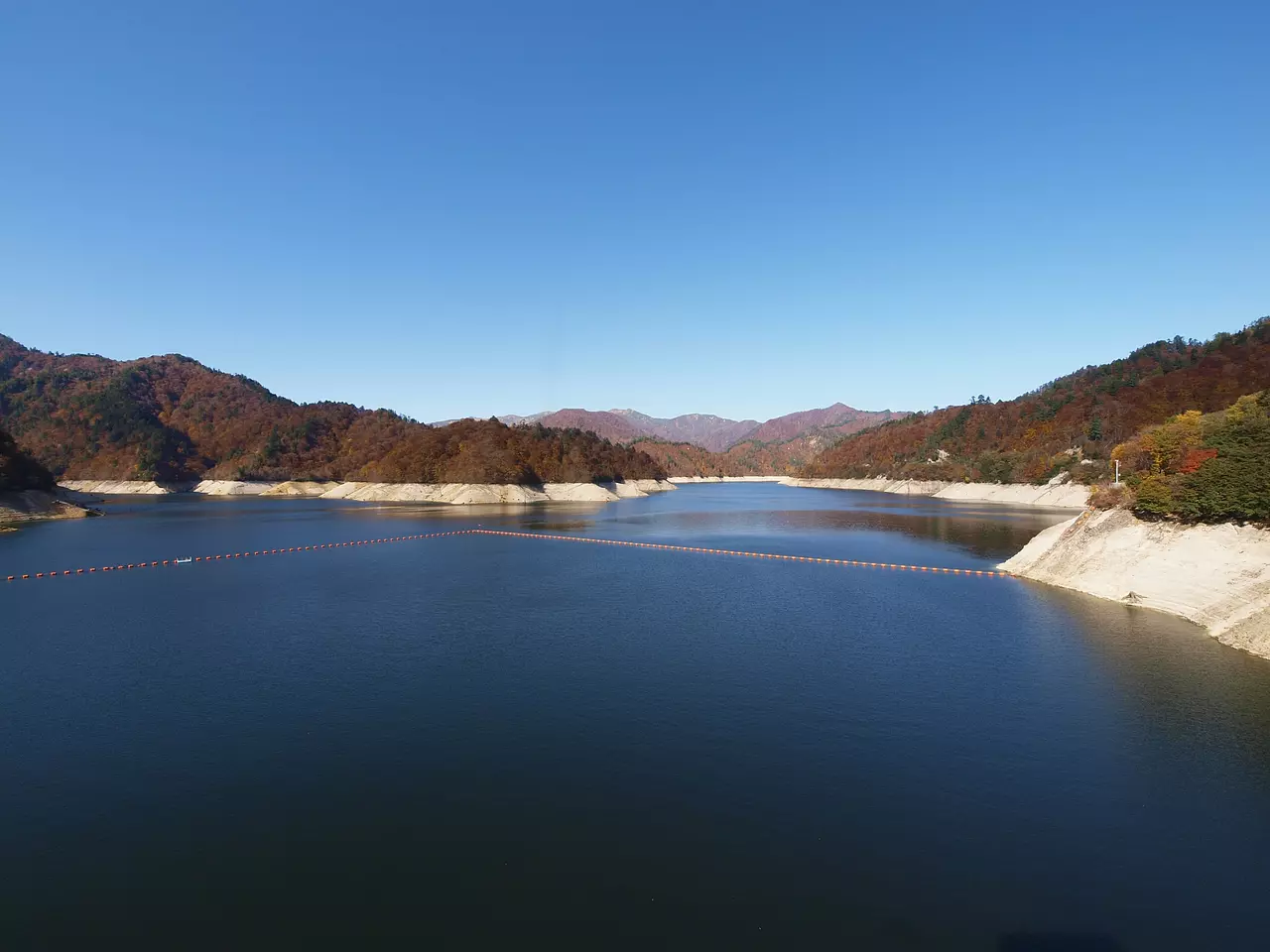 奥利根湖（みなかみ町）