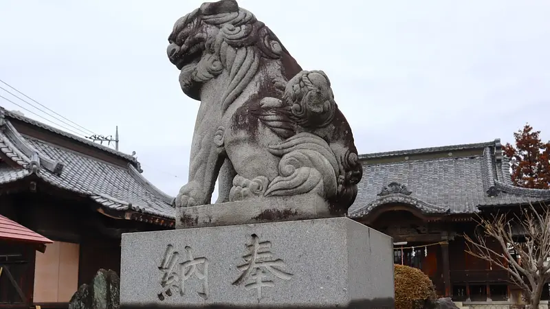 諏訪神社の狛犬（富岡市）